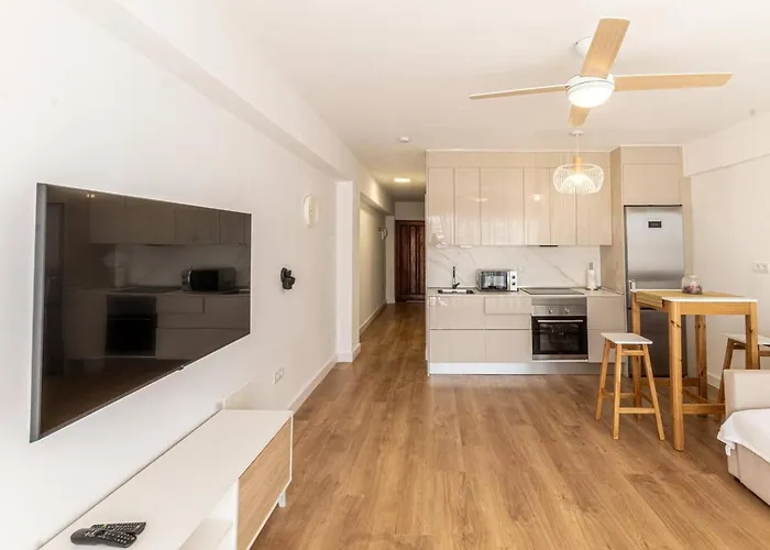 Beachfront Gem By Dream Homes Tenerife *