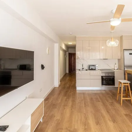 Beachfront Gem By Dream Homes Tenerife *