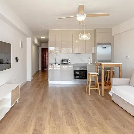 Beachfront Gem By Dream Homes Tenerife *